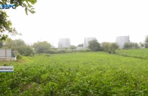 Мешканці нарікають на роботу заводу (сюжет телеканалу АВЕРС) Мешканці нарікають на роботу заводу (сюжет телеканалу АВЕРС)