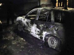 В дворі житлового будинку згоріло кілька автомобілів! (відео) В дворі житлового будинку згоріло кілька автомобілів! (відео)