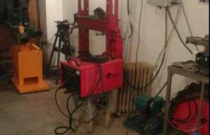 Викрадено інструмент з гаража. Викрадено інструмент з гаража.