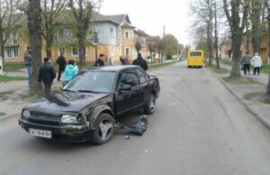 ДТП у Благодатному: на перехресті зіткнулись легковик та маршрутка ДТП у Благодатному: на перехресті зіткнулись легковик та маршрутка