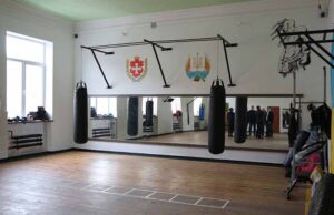 Спортивний клуб «Атлет» залучає кошти для встановлення у спортзалі рингу Спортивний клуб «Атлет» залучає кошти для встановлення у спортзалі рингу