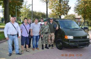 Нововолинські підприємці подарували прикордонникам “броньовика” Нововолинські підприємці подарували прикордонникам "броньовика"