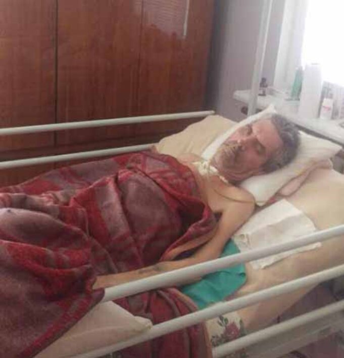 Викладач школи мистецтв по класу гітари потребує допомоги Викладач школи мистецтв по класу гітари потребує допомоги