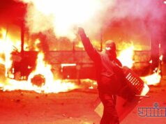 У Києві – масові заворушення У Києві - масові заворушення