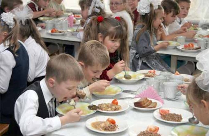 У Нововолинських садочках дітей годували продуктами без документів У Нововолинських садочках дітей годували продуктами без документів