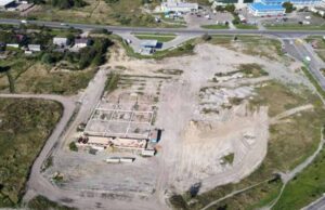 Друг мера Коптюк біля 15-го мікрорайону зводить магазин будматеріалів Друг мера Коптюк біля 15-го мікрорайону зводить магазин будматеріалів