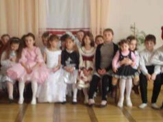 Свято для матусь у ЗОШ№4 від учнів третіх класів Свято для матусь у ЗОШ№4 від учнів третіх класів