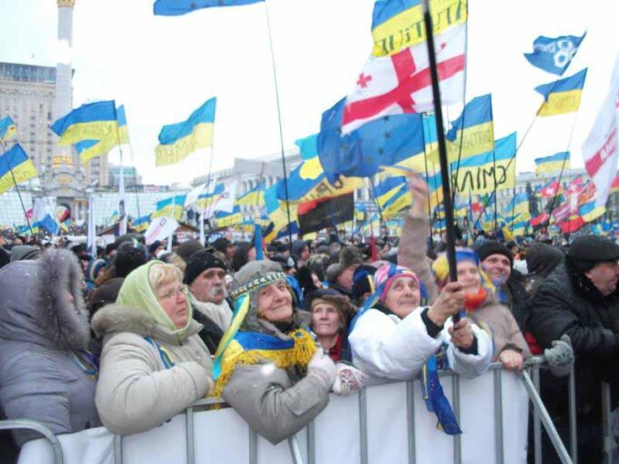 #Євромайдан. Про паралелі й “вибуховий” понеділок #Євромайдан. Про паралелі й "вибуховий" понеділок