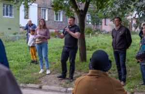 На вихідних міський голова Карпус провів зустрічі у дворах На вихідних міський голова Карпус провів зустрічі у дворах