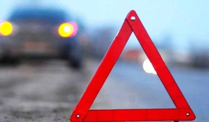 У Нововолинську “ВАЗ” врізався у дерево У Нововолинську "ВАЗ" врізався у дерево