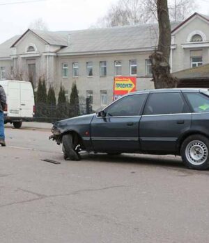 «Поцілував - і навтьоки»: чергова аварія біля клубу «DonBass» (фото