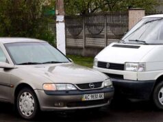 ДТП на перехресті вулиць Миру та Сковороди: зіткнулись легковик та мікроавтобус ДТП на перехресті вулиць Миру та Сковороди: зіткнулись легковик та мікроавтобус