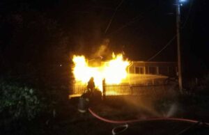 В районі хлібзаводу горів будинок В районі хлібзаводу горів будинок