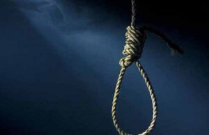 У Нововолинську на закинутій території коледжу повісився чоловік У Нововолинську на закинутій території коледжу повісився чоловік