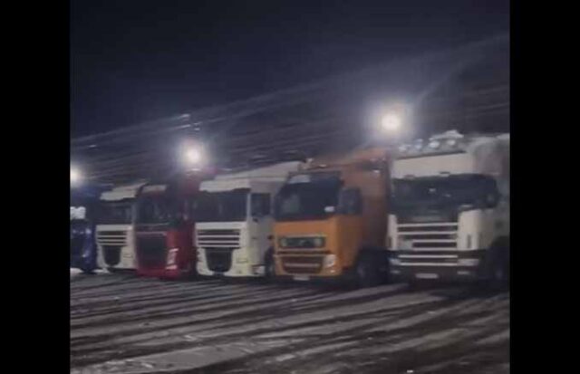 5 фур гумконвою з Європи потрапили в ДТП на Волині. Відео 5 фур гумконвою з Європи потрапили в ДТП на Волині. Відео