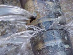 Аварія на водопроводі поблизу перехрестя проспекту Дружби та вулиці Нововолинської Аварія на водопроводі поблизу перехрестя проспекту Дружби та вулиці Нововолинської