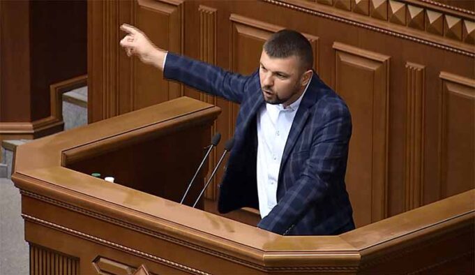 Гузь кличе до Києва шахтарів «потримати за горло» міністра Насалика Гузь кличе до Києва шахтарів «потримати за горло» міністра Насалика