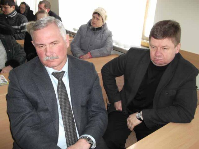 Влада Нововолинська: власні інтереси вище громадських? Влада Нововолинська: власні інтереси вище громадських?