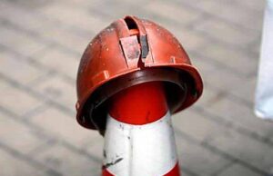 Шахтарі «Бужанської» розпочали страйкувати і вже під кінець дня отримали частину зарплати Шахтарі «Бужанської» розпочали страйкувати і вже під кінець дня отримали частину зарплати