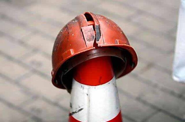 Шахтарі «Бужанської» розпочали страйкувати і вже під кінець дня отримали частину зарплати Шахтарі «Бужанської» розпочали страйкувати і вже під кінець дня отримали частину зарплати