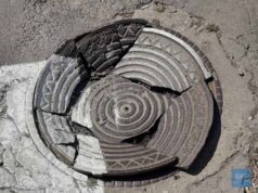 У Нововолинську розтрощили відремонтований нещодавно люк У Нововолинську розтрощили відремонтований нещодавно люк