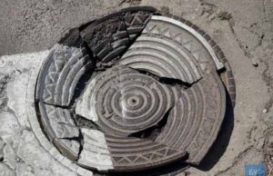 У Нововолинську розтрощили відремонтований нещодавно люк У Нововолинську розтрощили відремонтований нещодавно люк