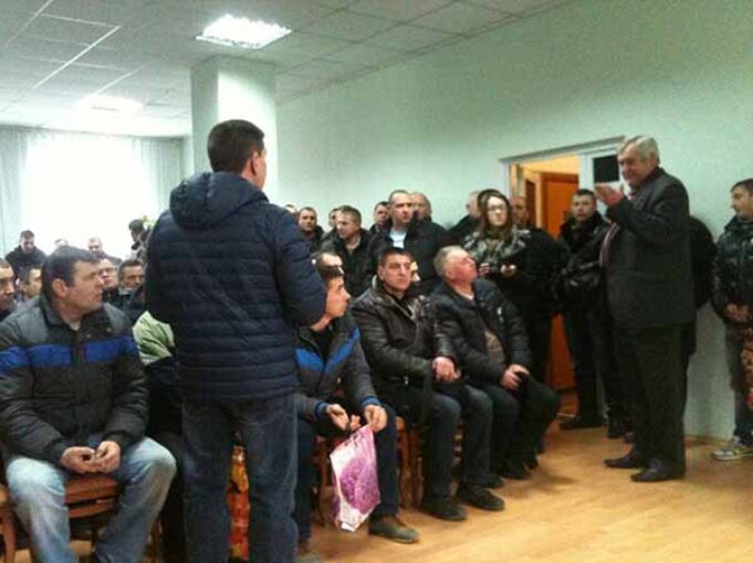 Гірники «Бужанської» звільнили генерала ДП «Волиньвугілля» Богдана та вимагають зароблені гроші Гірники «Бужанської» звільнили генерала ДП «Волиньвугілля» Богдана та вимагають зароблені гроші