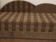 Терміново продам розкладний диван з нішею,р.220 на 80, стан дуже хороший.