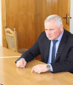 img_0342-696x464_5 Сапожніков отримав листівку із Адміністрації Президента