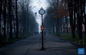 На «стометрівці» встановили механічний годинник На «стометрівці» встановили механічний годинник