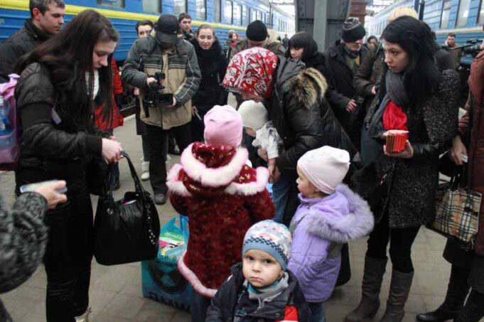 Нововолинці допомагатимуть дітям зі сходу Нововолинці допомагатимуть дітям зі сходу