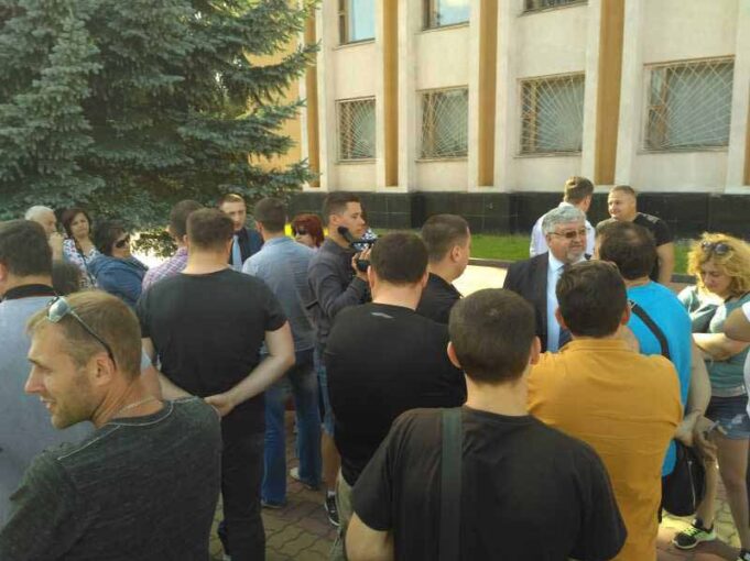 У Нововолинську відбувся мітинг “Хто буде відповідати за беззаконня у місті?” У Нововолинську відбувся мітинг "Хто буде відповідати за беззаконня у місті?"