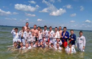 Спортсмени федерації рукопашного бою «РУБІЖ» тренувались на Світязі Спортсмени федерації рукопашного бою «РУБІЖ» тренувались на Світязі