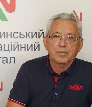 «Директор нововолинської школи змушувала вчителів розносити газети на підтримку Сапожнікова»
