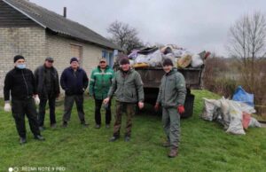 На озері у Нововолинську зібрали 25 мішків зі сміттям На озері у Нововолинську зібрали 25 мішків зі сміттям