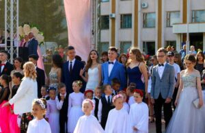 Прощавай школо: свято Випускного-2019 (ФОТО/ВІДЕОРЕПОРТАЖ) Прощавай школо: свято Випускного-2019 (ФОТО/ВІДЕОРЕПОРТАЖ)