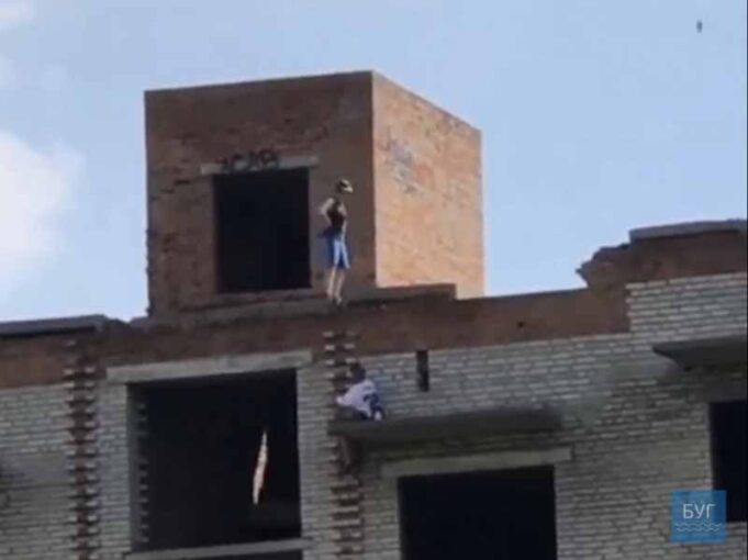 Покарали батьків, чиї діти розважалися у недобудові Нововолинська Покарали батьків