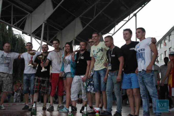 Автослалом у Володимирі-Волинському (фото/відео) Автослалом у Володимирі-Волинському (фото/відео)