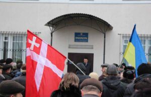 Нововолинський протест: активісти прийшли до прокурорів зі смітниками (ФОТО, ВІДЕО) Нововолинський протест: активісти прийшли до прокурорів зі смітниками (ФОТО