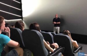 Тренер популярного телешоу “Зважені та щасливі” навчав нововолинців правильному схудненню Тренер популярного телешоу "Зважені та щасливі" навчав нововолинців правильному схудненню