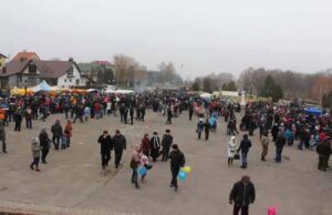 “Наблизимо перемогу!” – патріотична акція-ярмарок у Володимирі (ФОТО) "Наблизимо перемогу!" - патріотична акція-ярмарок у Володимирі (ФОТО)