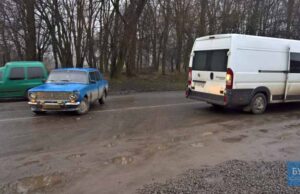 ДТП у Нововолинську: “ВАЗ” не розминувся з бусом ДТП у Нововолинську: "ВАЗ" не розминувся з бусом