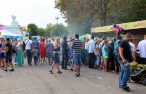 День міста та День шахтаря (Частина 2: атракціони і танці) День міста та День шахтаря (Частина 2: атракціони і танці)