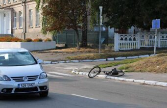 ДТП на перехресті Стуса і Грушевського: велосипедист в реанімації! ДТП на перехресті Стуса і Грушевського: велосипедист в реанімації!