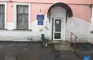 Погром у поліклініці Нововолинська: порожні пляшки, розкидані презервативи та пошкоджені двері кабінетів Погром у поліклініці Нововолинська: порожні пляшки