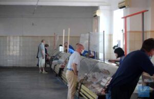На центральному ринку оновили м’ясний павільйон На центральному ринку оновили м'ясний павільйон