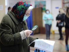 Явка на 16:00 – 26,12%: Як голосують нововолинці на місцевих виборах. ФОТО Явка на 16:00 – 26