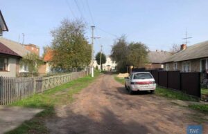 Мешканці вулиці Маяковського у Нововолинську обурені звітом Сапожнікова, який заявив, що дорогу у них заасфальтували Мешканці вулиці Маяковського у Нововолинську обурені звітом Сапожнікова