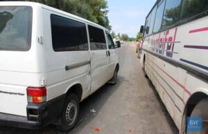 Автобус з гірниками шахти “Бужанська” в’їхав у бус Автобус з гірниками шахти “Бужанська” в’їхав у бус