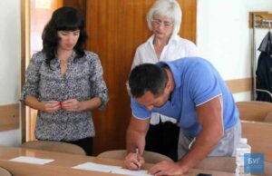 Кінотеатр “Україна” пішов з молотка за чотири з половиною мільйони гривень Кінотеатр “Україна” пішов з молотка за чотири з половиною мільйони гривень